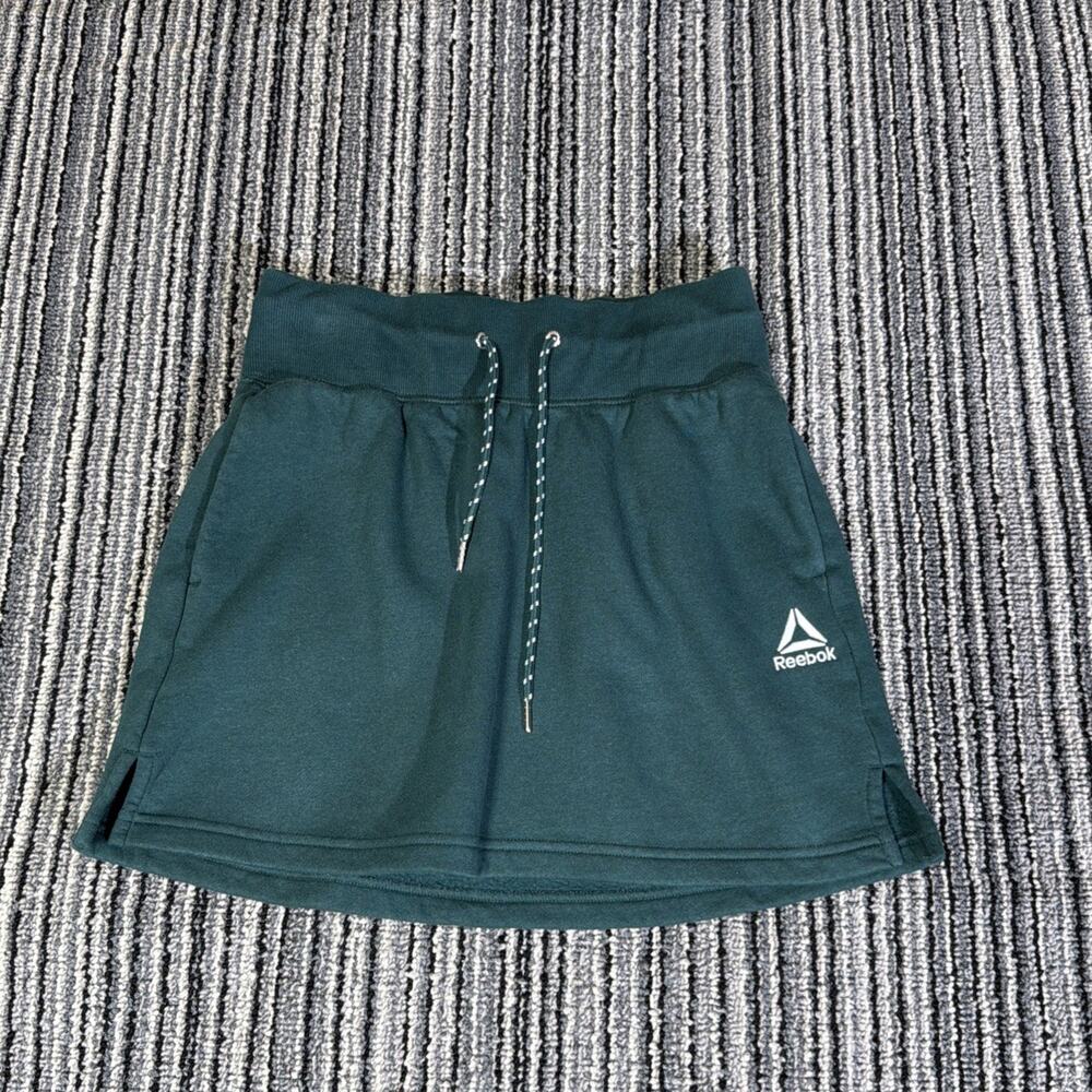 Women's Reebok Slim Fit Squad Fleece Skirt Size Small Green